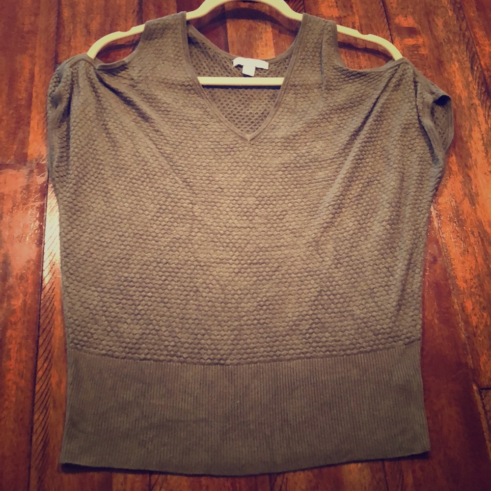 Peep shoulder top